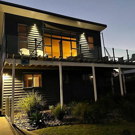 Oceans 8 - Mangawhai Heads Holiday Home Ngoại thất bức ảnh